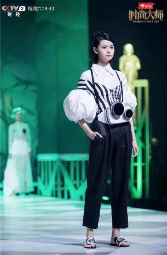 “時尚大師”最耀眼的設計師李坤
