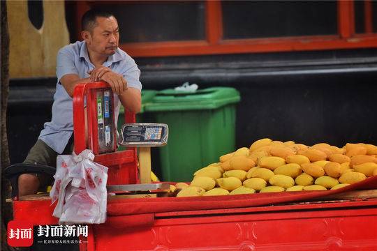 今夏成都水果价格跌跌不休 好吃嘴担心明年涨