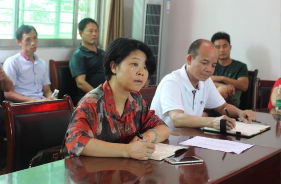 余桂兰到白石乡开展乡村振兴战略调研