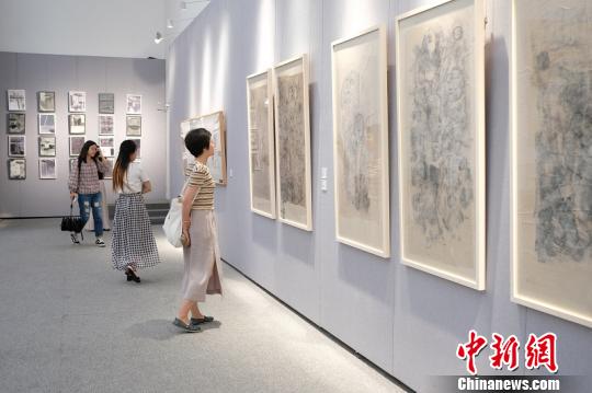 “水+墨:从新海派到当代”展览在上海揭幕