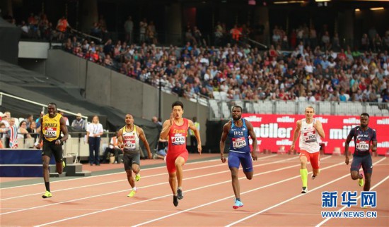 田径--伦敦世界杯:谢震业200米夺冠
