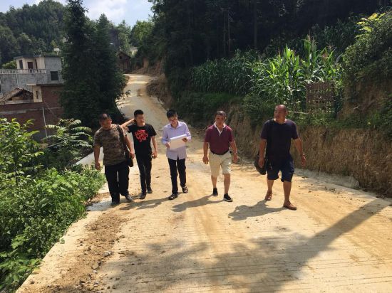 板当镇人口有多少_北流隆盛镇有多少人口(3)
