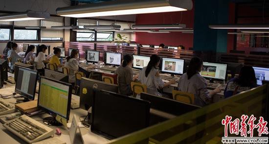 探访数据标注工厂:员工多为年轻人 工作有成就