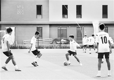 2018全国青少年校园足球夏令营在曹妃甸开营