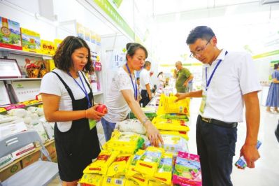 甘肃特色农产品外地客商最青睐