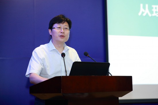 上海市徐汇区副区长晏波作主旨演讲