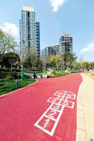 盘龙:高质量推进区域性国际中心城市核心城区