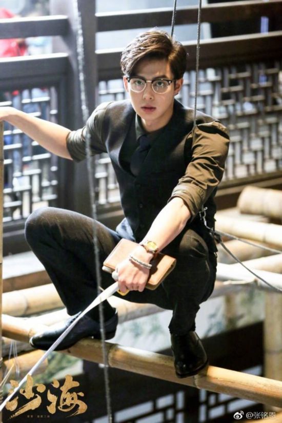 《沙海》张铭恩被赞史上最帅百岁老人 禁欲霸