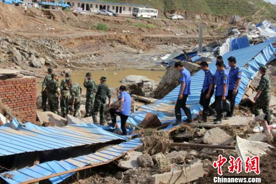 甘肃靖远特大暴雨引发山洪 已致10人遇难2人失踪