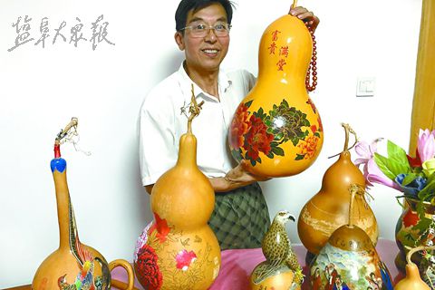 盐城老人热衷葫芦画20余载 获各地爱好者追捧