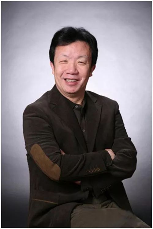 《莲花》开启十周年纪念演出 陈小艺谷智鑫演倒叙话剧
