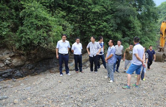 绥江县政府领导深入一线指导抗洪救灾工作