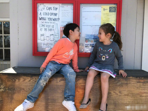 嗯哼也过七夕?霍思燕晒儿子撩妹全过程