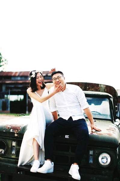 吴昕婚纱照_吴昕男人装(2)