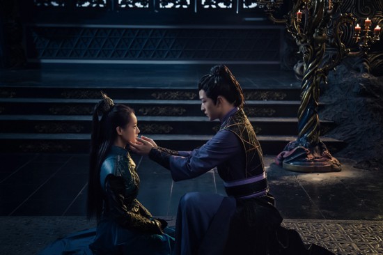 屈楚萧《媚者无疆》割膝跪冰超残忍 网友大呼揪心