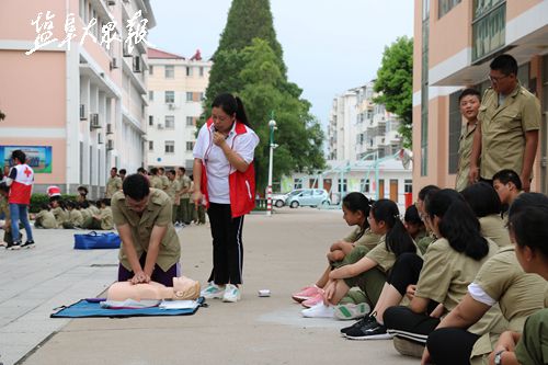 掌握紧急救护技能 盐城盐都高一新生学急救