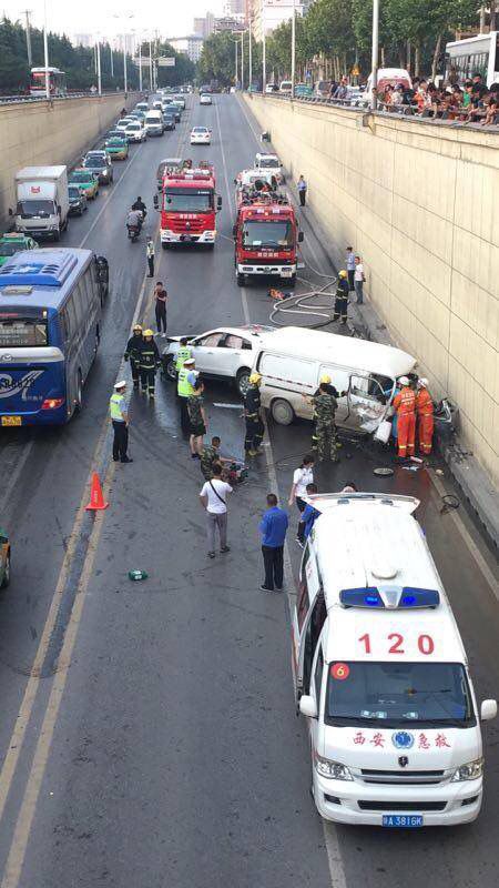 西安玉祥门车祸醉驾司机被批捕 车祸致2人死亡