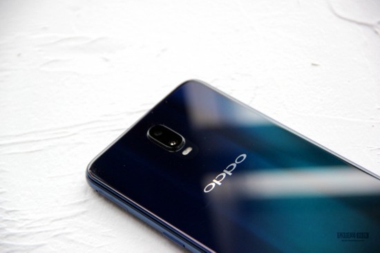 OPPO R17图赏:水滴屏+全新雾光渐变色设计