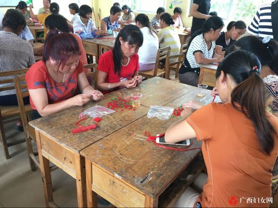 横县大力加强女农民工职业技能培训助力精准扶