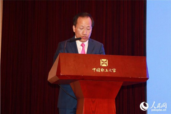 美國美東華人社團聯合總會主席 梁冠軍