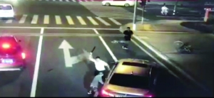 江苏昆山男子反杀砍人者算不算正当防卫 网友