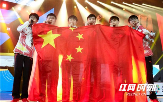 湖南娄底伢子刘世宇夺LOL亚运电竞金牌