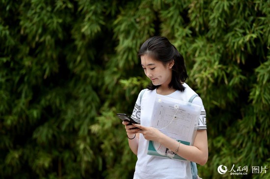 北京电影学院2018级新生入学报到(组图)