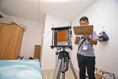 租客搬离“首租房”后当即体检成都30多名自如租客集体检测房屋甲醛