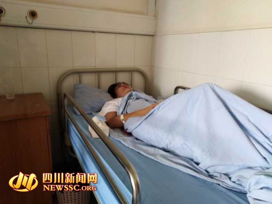 因物管费发生争吵 中江一男子将物管人员推倒