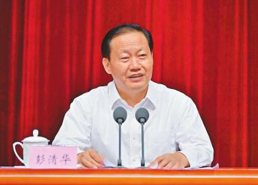 扎根巴蜀大地投身火热实践在治蜀兴川的广阔舞台上实现青春梦想