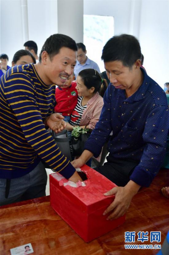 #（社會）（2）湖北恩施：千余戶農民選新房