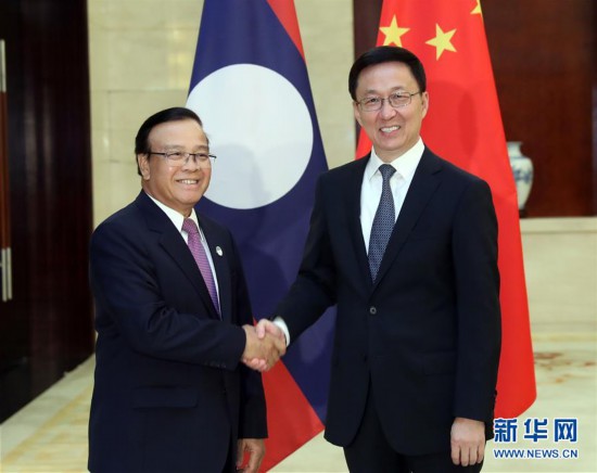 （时政）韩正会见老挝副总理宋迪