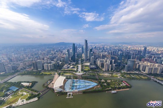 台风将至,天气变脸,广州天空上演大片