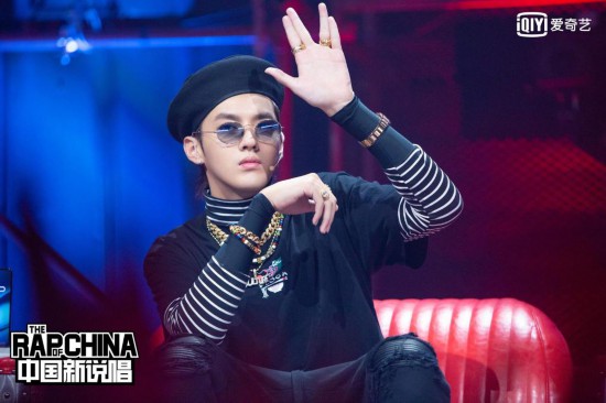 尤长靖《新说唱》贡献表情包 李荣浩露老父亲微笑