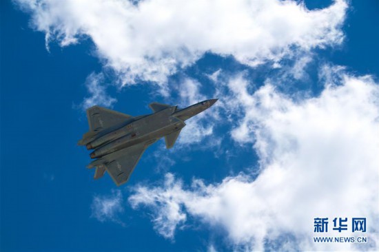 中国空军发布强军宣传片《头顶的家园》