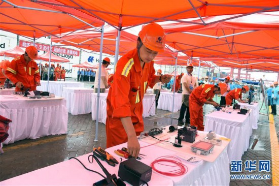 青岛:技能大比武 海港秋点兵--陕西频道--人民网