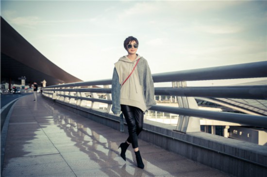 央视节目主持人首位!紫檀受邀巴黎时装周