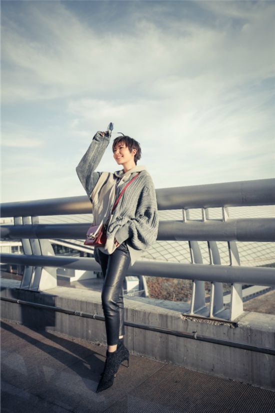 央视节目主持人首位!紫檀受邀巴黎时装周