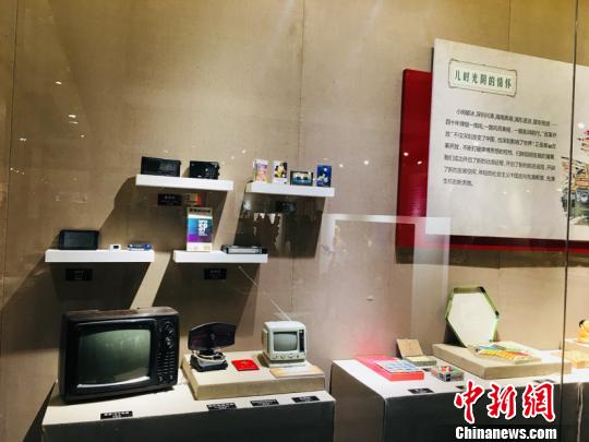 老物件收藏展黑龙江开展 引南北游客追忆美好