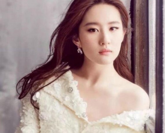 刘亦菲经典美照,网友:有多少人拿来做壁纸了!