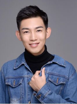 《我的哥哥在游泳队》热播 许鹏热血“逐梦游泳圈”