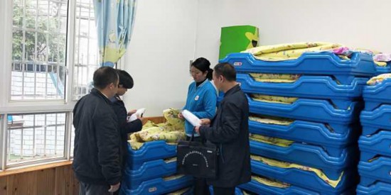 紫云县市场监管局开展幼儿园床上用品质量安全