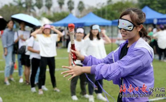 海南大学举办大一新生趣味运动会(组图)