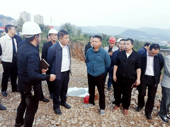席龙海到思南经开区调研企业发展及项目建设工作