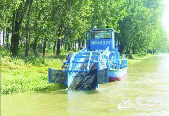 宿遷泗陽首批水草收割“機器人”下水作業