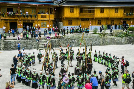 【纪检人 镜头】一春一秋耕作成谷 一颗一粒积