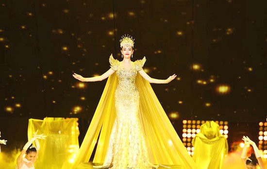 婚纱皇冠_婚纱皇冠发型造型图片(3)
