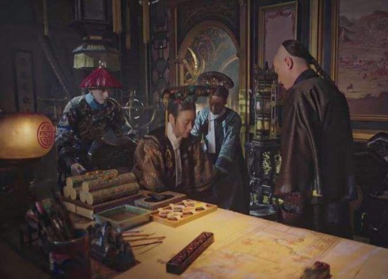 如懿传大结局穿帮镜头 看到皇上的脚, 剧情由伤