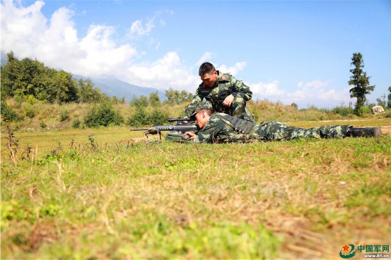 没有98K,看武警官兵如何练就吃鸡绝技