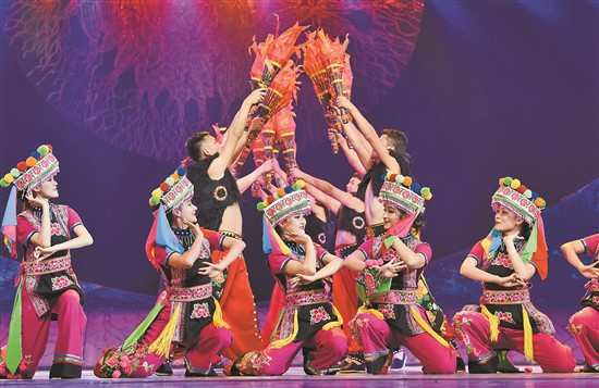 楚雄彝族经典音乐舞蹈服饰展演登上首都舞台